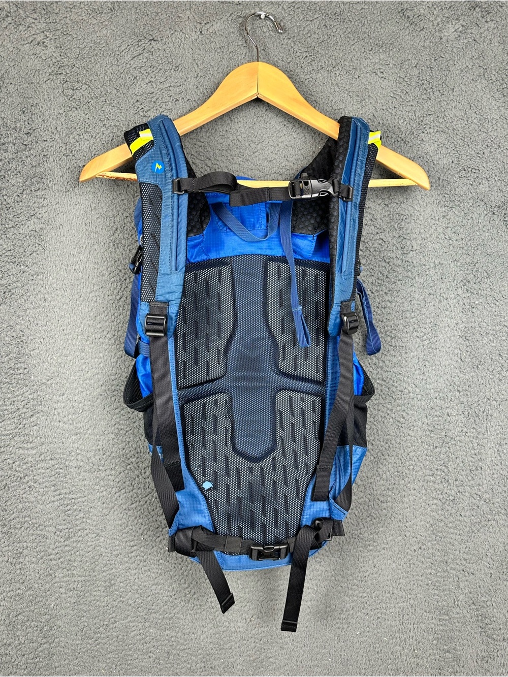 Marmot Ultra Kompressor Blue Black Ripstop Hiking Daypack Backpack 24960 - Picture 4 of 7